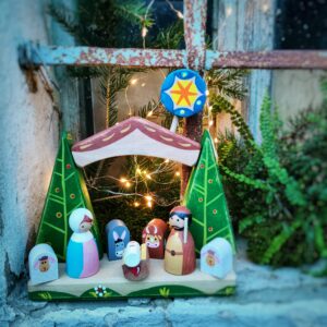 Presepe Colorato in legno fatto a mano