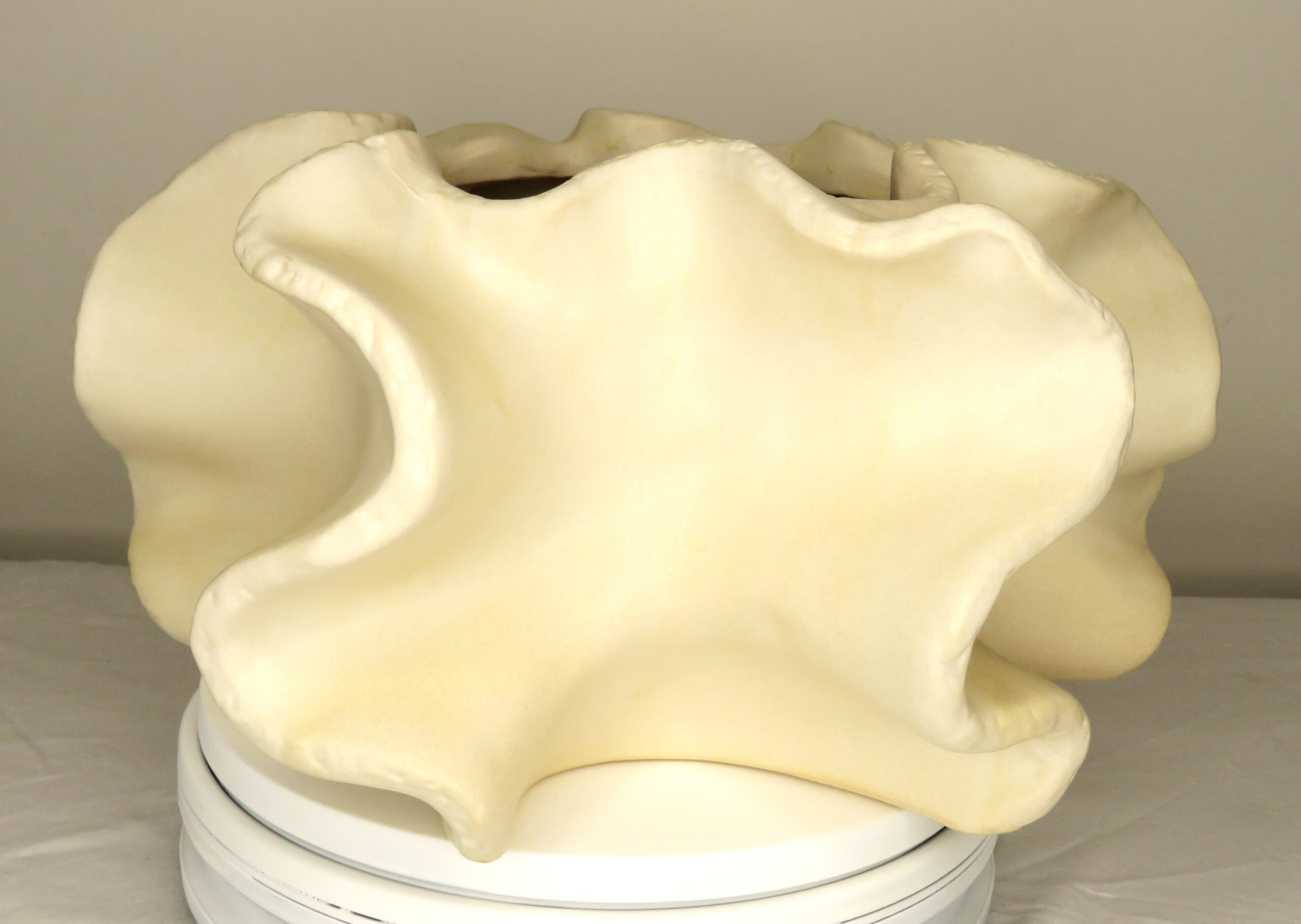 Thun - Coprivaso bianco in ceramica a tema mare